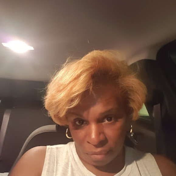 Profile Picture of Lisa Mccowan (@mccowan31) on Poshmark