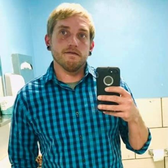 Profile Picture of Sam Shannon (@samshannon258) on Poshmark