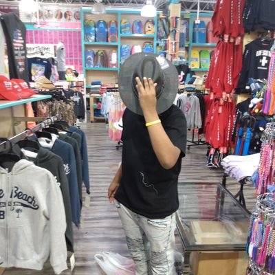 Profile Picture of Andrew Halton (@AndrewHalton9) on Twitter