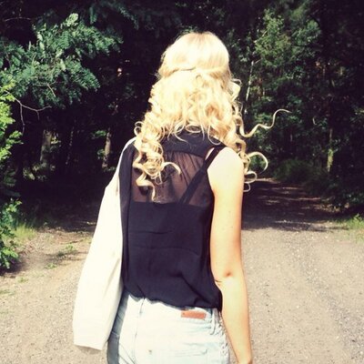 Profile Picture of Julia Fritsche (@JuliFritsche) on Twitter