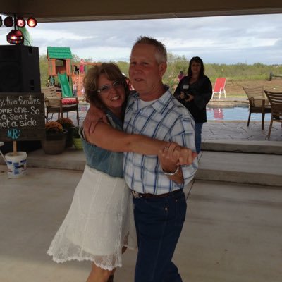 Profile Picture of Cathy Bell Reeves (@@kuntrygurl8) on Twitter