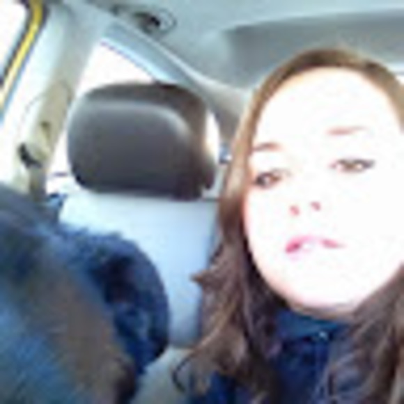 Profile Picture of Brandy Hirdler (@brandyhirdler) on Poshmark