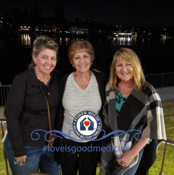 Profile Picture of Sandra Barry (@sandieb528) on Poshmark