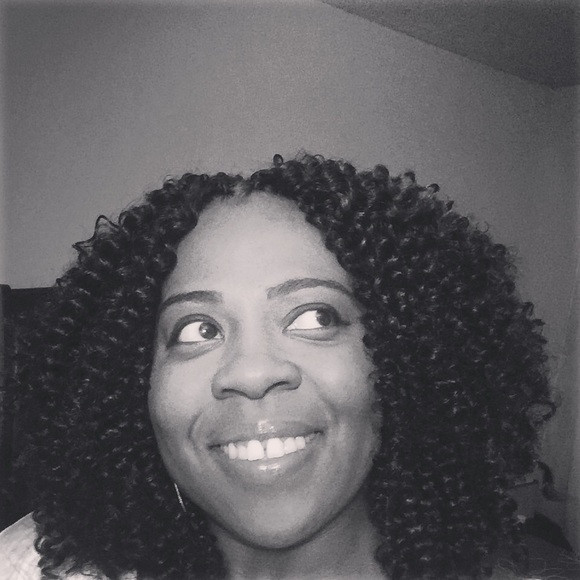 Profile Picture of Sherrette Thornton (@sherrette03) on Poshmark
