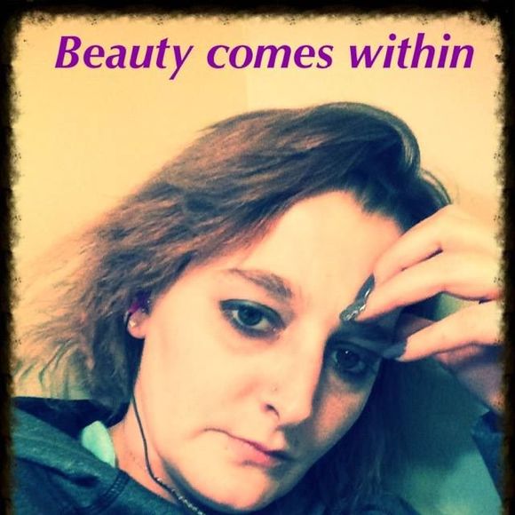 Profile Picture of Crystal Kemper (@kcrissie) on Poshmark