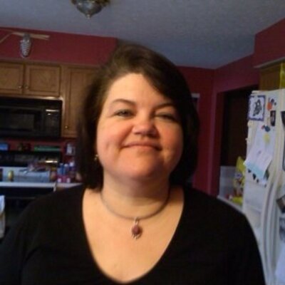 Profile Picture of Lori Owen (@Loriowen82Owen) on Twitter