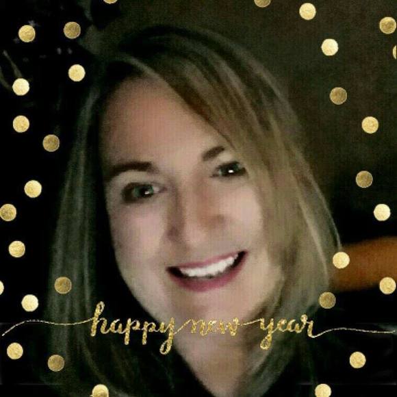 Profile Picture of Glynda Burkham (@glyndaburkham) on Poshmark