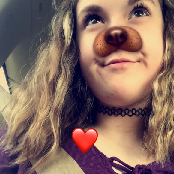 Profile Picture of Carley Clifton (@carcar17) on Poshmark