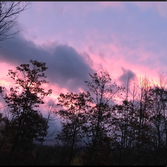 Profile Picture of Crystal Vigneault (@cavigneault) on Poshmark