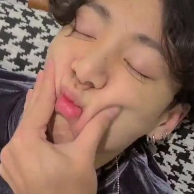 Profile Picture of Ani; NIKI DEBUT (@ch9jo) on Twitter