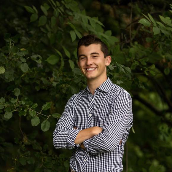 Profile Picture of Maximilian Bayer (@maximilianbayer) on Poshmark