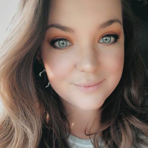 Profile Picture of Katelyn Staton (@katelynstaton) on Poshmark