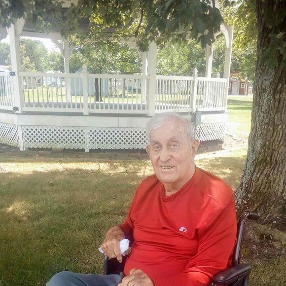 Profile Picture of Susan Steuerwald (@steuerwald69) on Poshmark