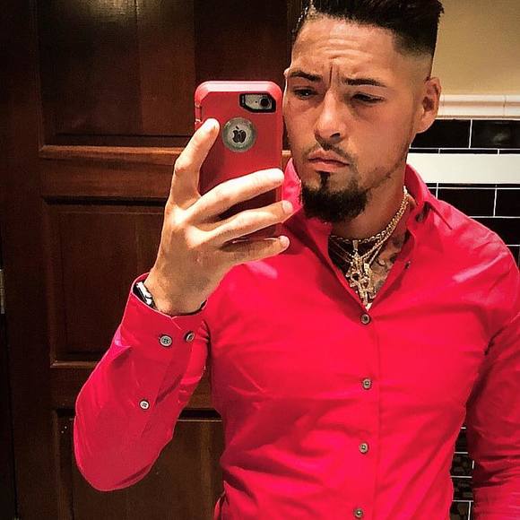 Profile Picture of Wesley Michael colon (@wesleymichae211) on Poshmark