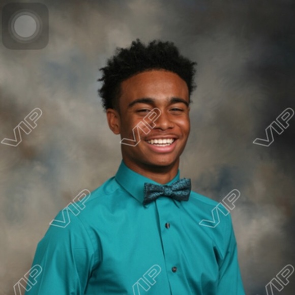 Profile Picture of Nick Holmes (@buymystufffast) on Poshmark