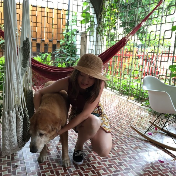 Profile Picture of Yi Zhang (@zyi94117) on Poshmark