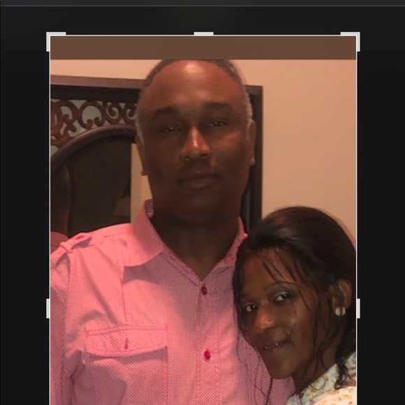 Profile Picture of Valerie c Pierce (@valeriepierc564) on Poshmark