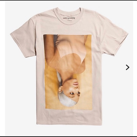 Febee Gelin - Poshmark Profile Picture of Febee Gelin (@febeegelin23) on Poshmark