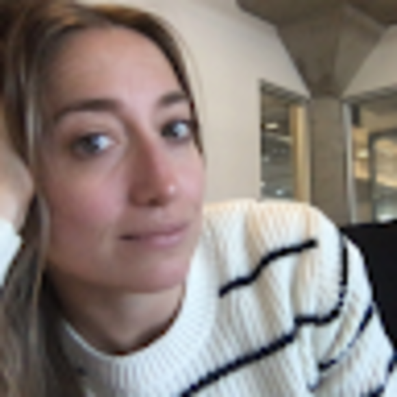 Profile Picture of Joie Meffert (@joieee2) on Poshmark