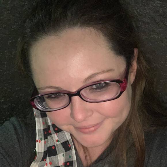 Profile Picture of Brittney Keller (@brikel72) on Poshmark