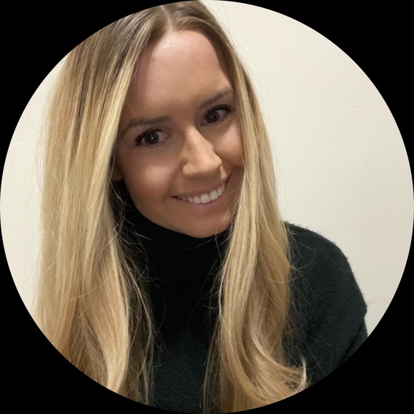 Profile Picture of Abby Grehlinger (@abby_grehlinger) on Poshmark