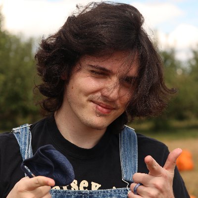 Profile Picture of Josh-shoe-a (@joshlaufer) on Twitter