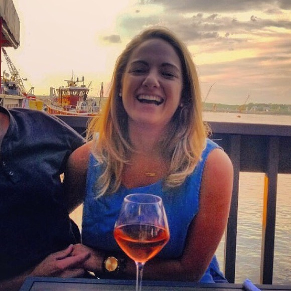 Profile Picture of Helen Mcdermott (@hrmcderm) on Poshmark