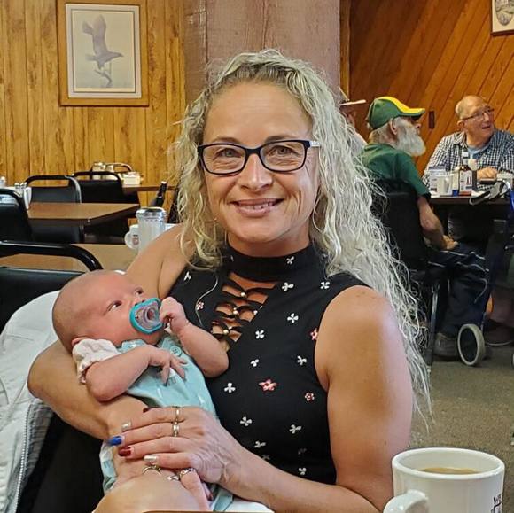 Profile Picture of Rita Schultz (@t00tsw) on Poshmark