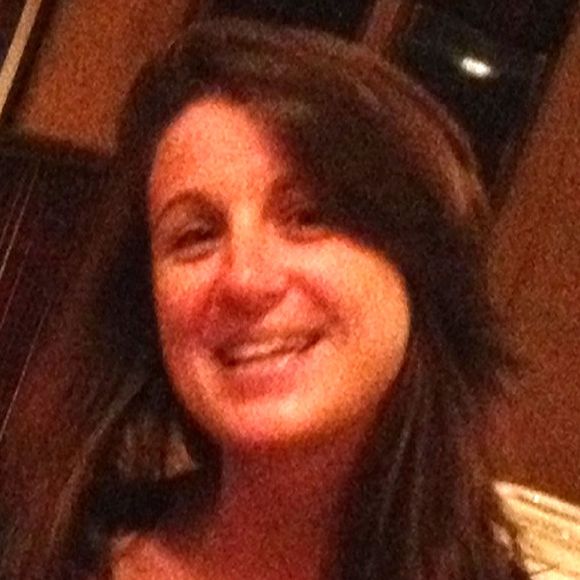 Profile Picture of Sarah Wesserling (@suddenlysarahwe) on Poshmark