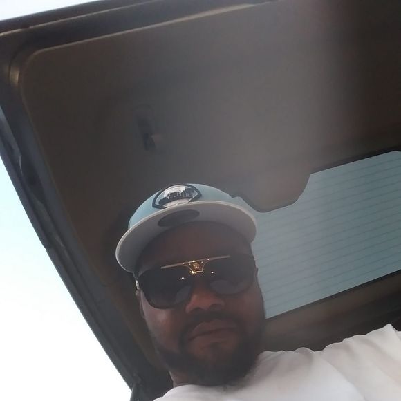 Profile Picture of Brian Taylor (@pedalsteel1120) on Poshmark