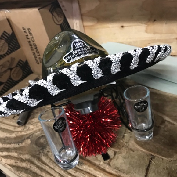 Profile Picture of Alex Veliz (@alexveliz88) on Poshmark