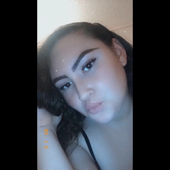 Profile Picture of Autumn Lurch (@alurch) on Poshmark