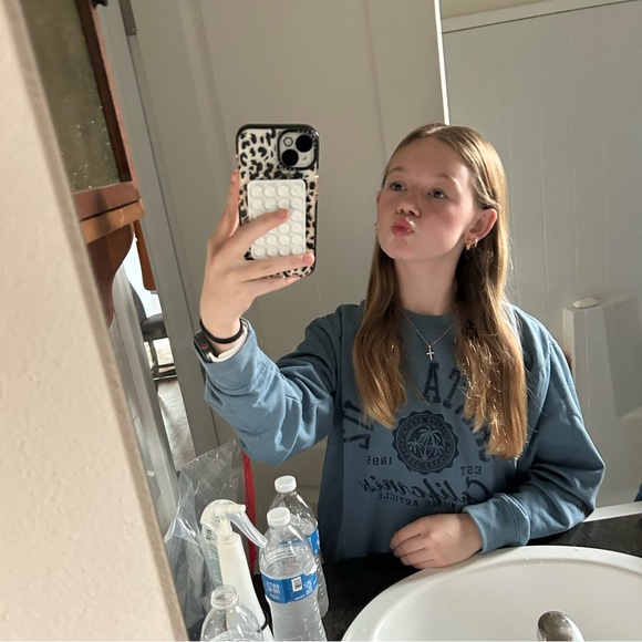 Profile Picture of Tayloranne Deslippe (@tayloranne_des) on Poshmark