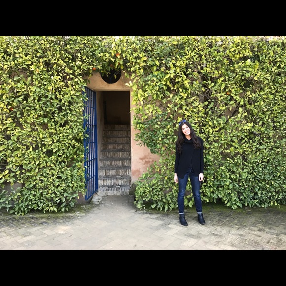 Profile Picture of Sofia Bonito (@so3656b) on Poshmark