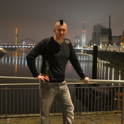 Profile Picture of Rene Scheller (@RenefeatSonja) on Twitter