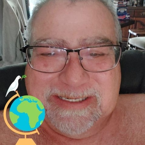 Profile Picture of Rich Manser (@rich_manser) on Poshmark