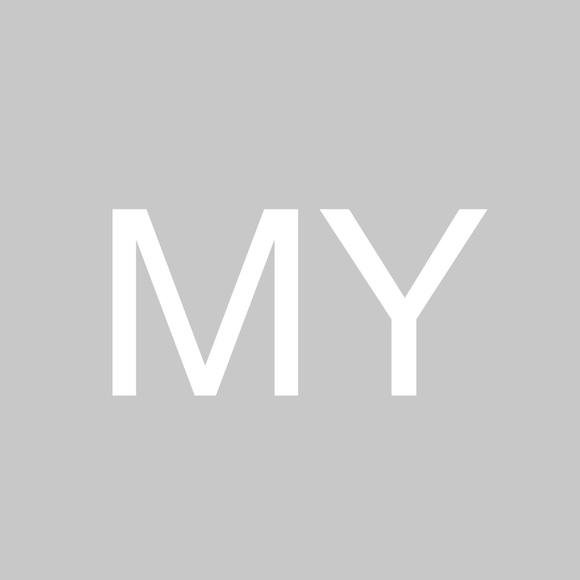 Profile Picture of Max Young (@maxyoung0828) on Poshmark