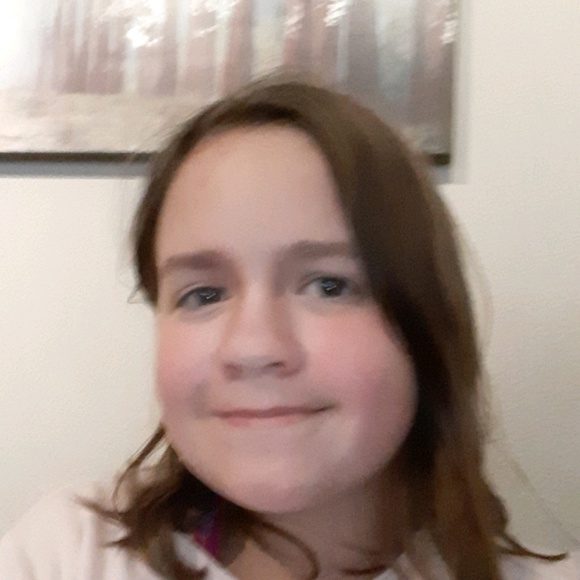 Profile Picture of Grace James (@gracejames08) on Poshmark
