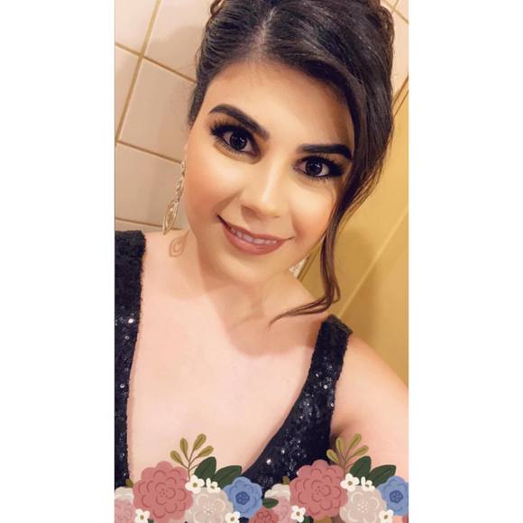 Profile Picture of Wendy Samaan (@wendysamaan) on Poshmark