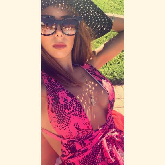 Profile Picture of Vanessa Flay (@floosha) on Poshmark