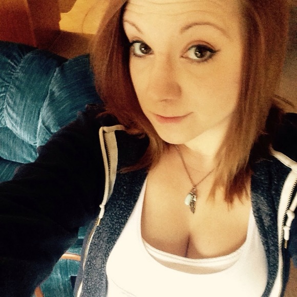 Profile Picture of Brittany Keigley (@bkeg4870) on Poshmark