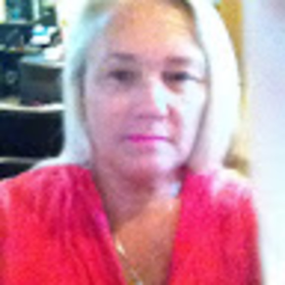 Aurella Moritz - Poshmark Profile Picture of Aurella Moritz (@aurellamoritz) on Poshmark