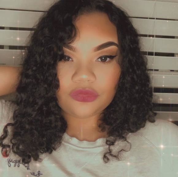 Profile Picture of Dominique Allen (@doninique) on Poshmark