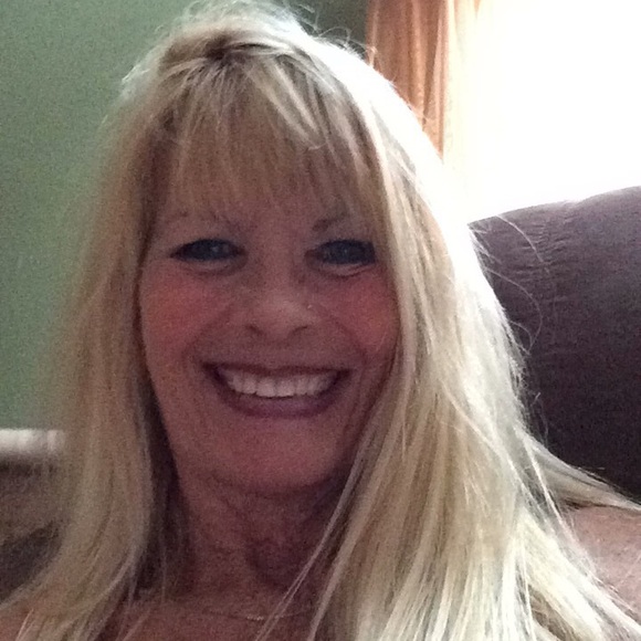 Profile Photo of Joyce Liberati (@joycie57) on Poshmark