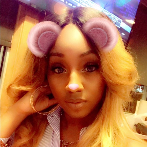 Profile Picture of Krystle Wright (@krystlew1990) on Poshmark