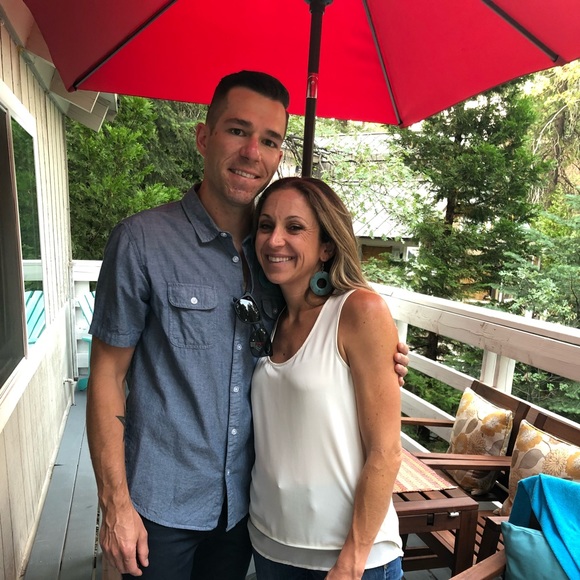 Profile Picture of Lynne Gladstone (@lvyork) on Poshmark