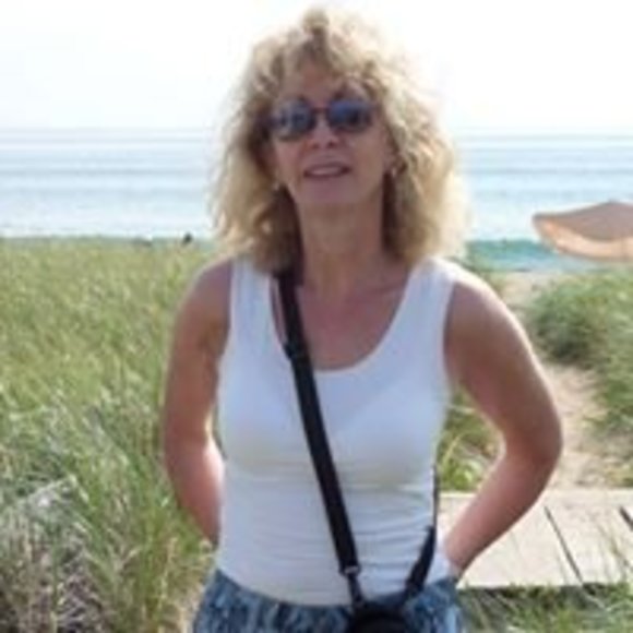 Profile Picture of Susan Lebel (@sllebel) on Poshmark