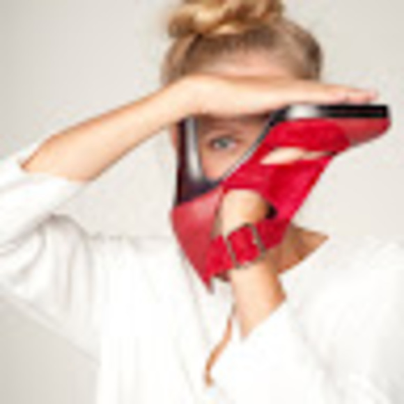 Profile Picture of Lise Lindvig (@liselindvig) on Poshmark