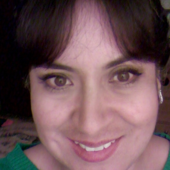 Profile Picture of Norma Arreola (@normaarreola75) on Poshmark