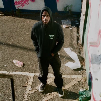 Profile Picture of Black James Bond (@MoneySign_Hines) on Twitter